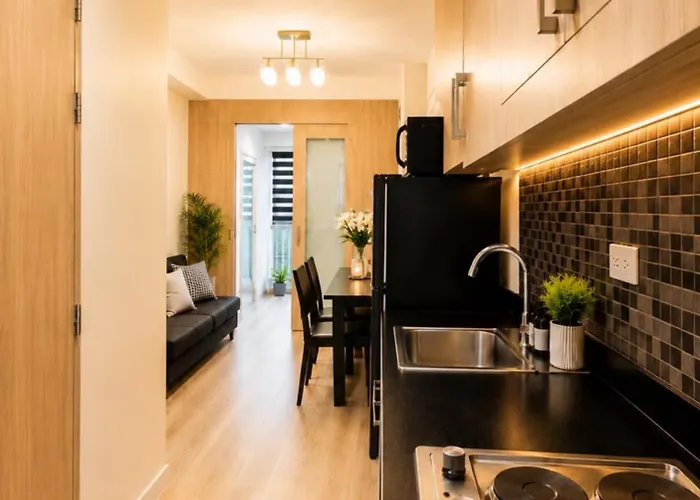 Stylish 1br Pool View With Netflix Shore Near Moa *