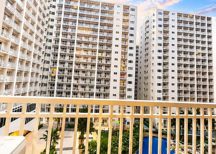 Stylish 1br Pool View With Netflix Shore Near Moa *