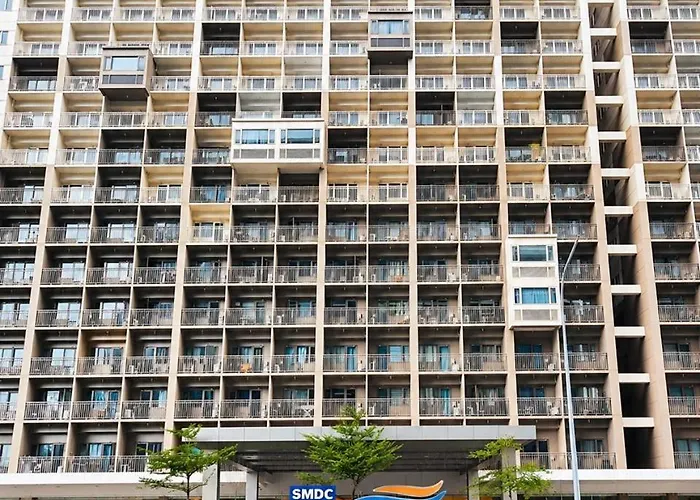 Stylish 1br Pool View With Netflix Shore Near Moa